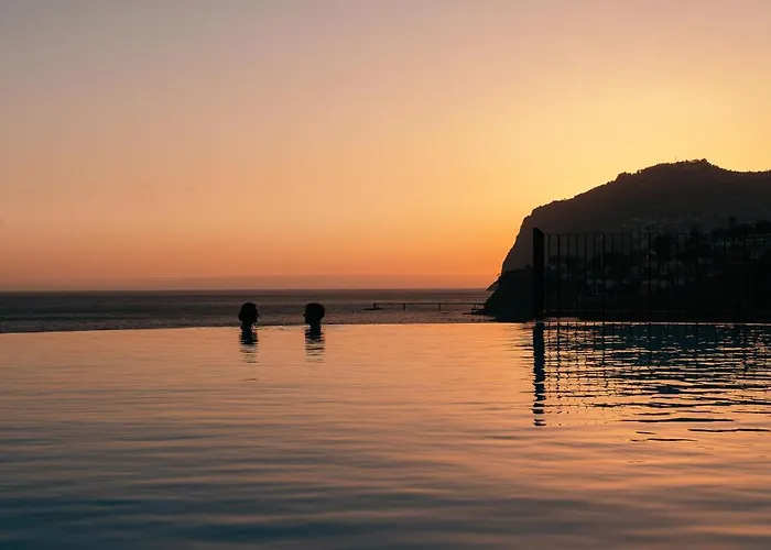 Infinity Pool & Amazing Sunset Ocean View