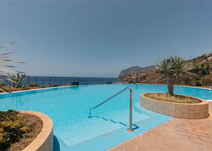 Infinity Pool & Amazing Sunset Ocean View * Funchal (Madeira)