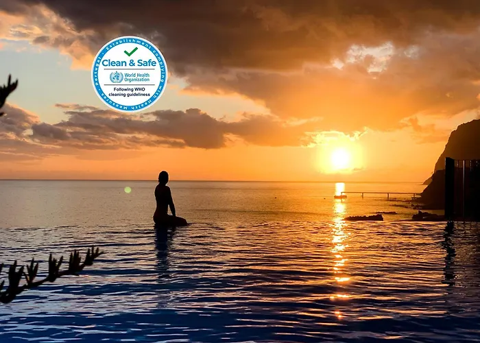 Infinity Pool & Amazing Sunset Ocean View Appartement Funchal (Madeira)